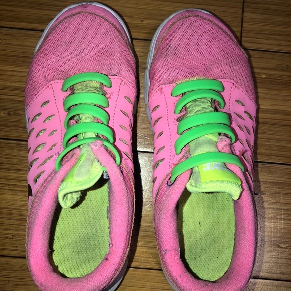 Girls Nike shoes youth size 12.5 - Picture 4 of 7